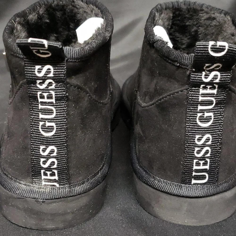 Guess NWT Black Plush Lined Ankle Booties, 6.5